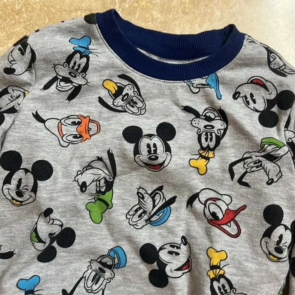 💙Disney sweater💙 - Picture 2 of 3